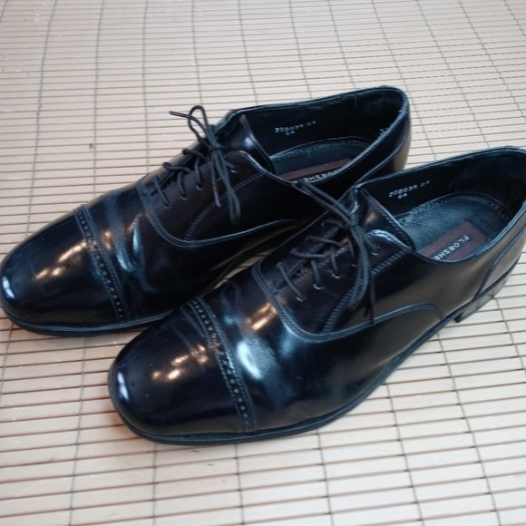 Florsheim men\'s black leather cap-toe Oxford sz 12D. 20.1pm main image 5